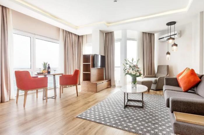 Salamis Bay Conti Resort Hotel & Casino Famagusta (Northern Cyprus) Quarto foto A suite at the hotel