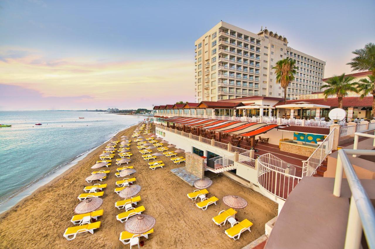 Salamis Bay Conti Resort Hotel & Casino Famagusta (Northern Cyprus) Exterior foto The hotel's beach